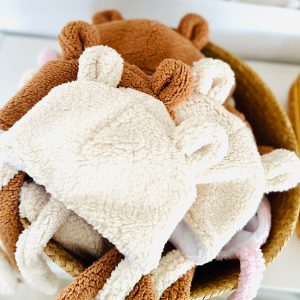 Tuque à oreilles d'ours