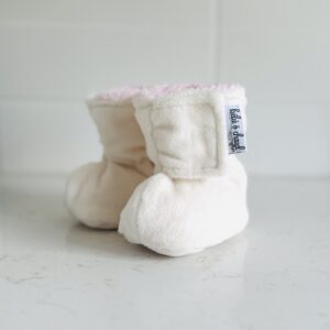 Pantoufles à velcro - Minky sans relief ivoire intérieur en sherpa rose – Image 3