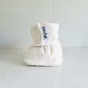 Alternative view of Pantoufles à velcro - Minky sans relief ivoire intérieur en sherpa rose