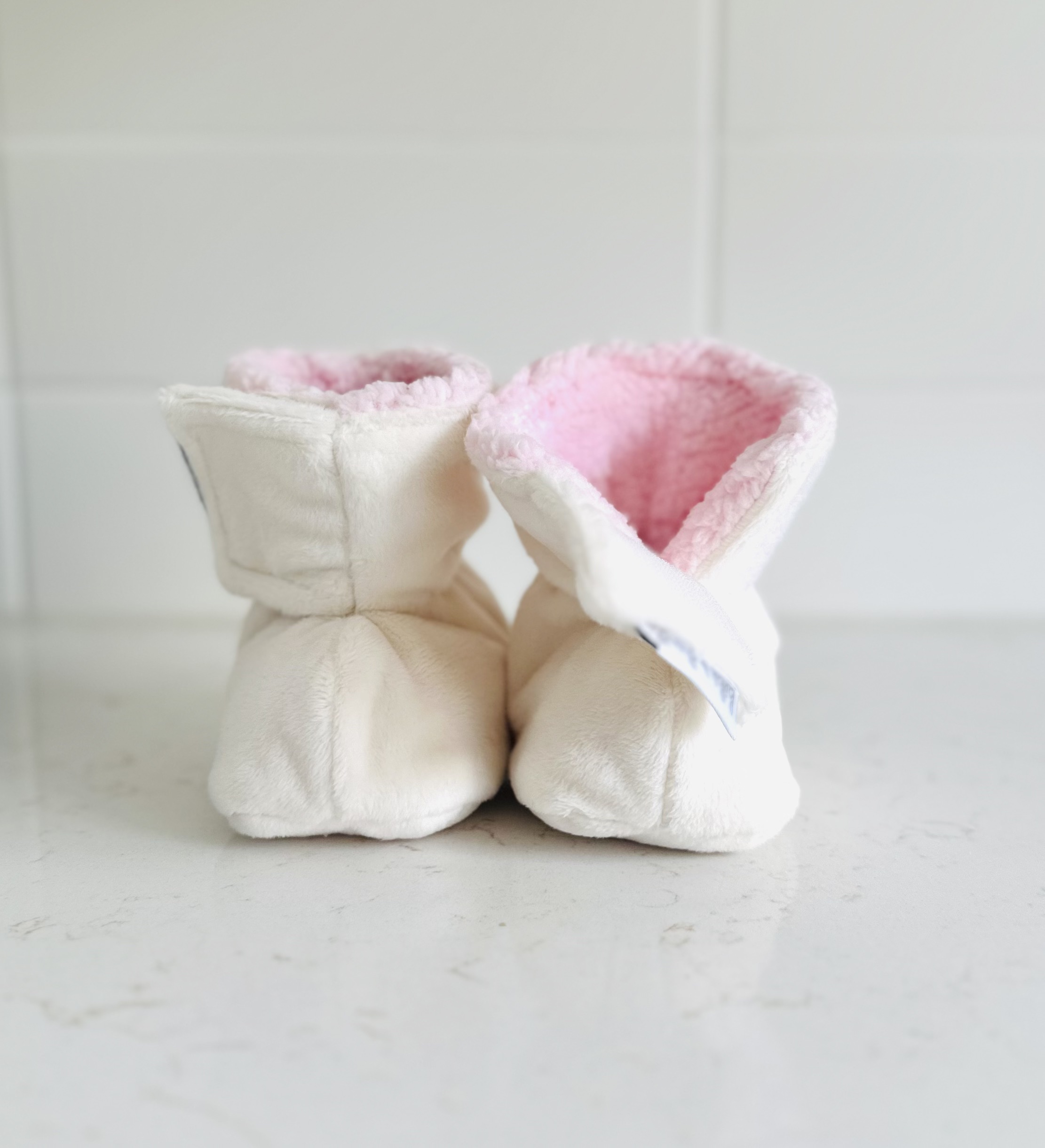 Pantoufles à velcro - Minky sans relief ivoire intérieur en sherpa rose